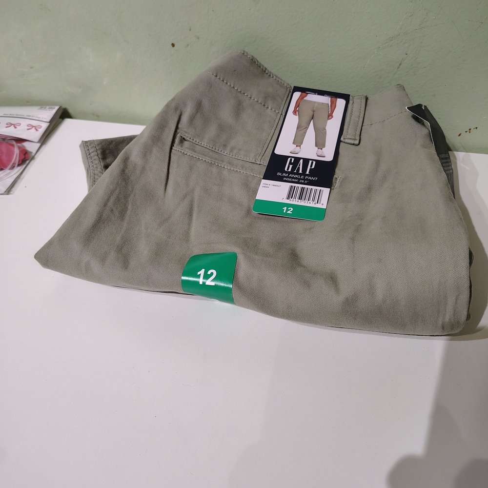 NWT Gap Green Slim Ankle Pants Cropped Size 12 Women's Summer Spring Size 16